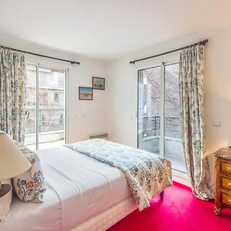 Appartement Bright And Colorful Flat For 4p With Terrace Parijs