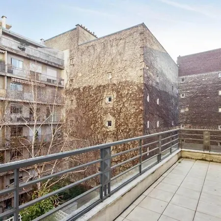 Appartement Bright And Colorful Flat For 4p With Terrace Parijs